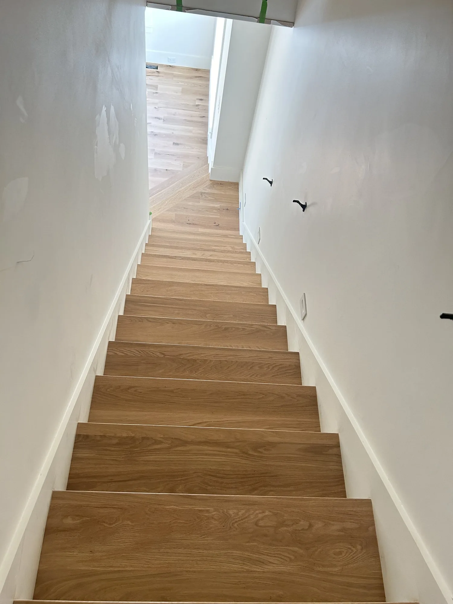 Wide-plank installation